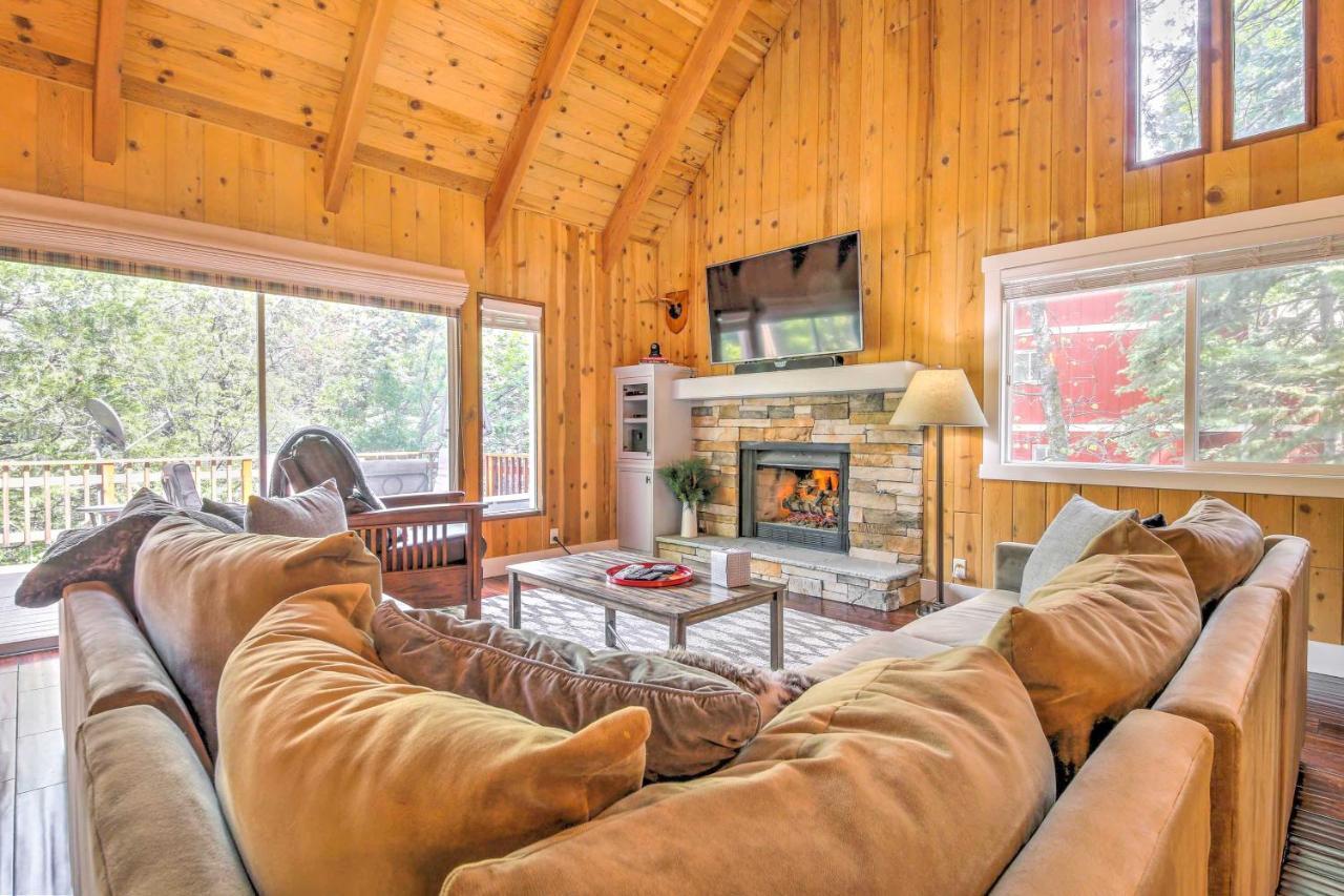 Gorgeous Lake Arrowhead Retreat Game Room And Deck Εξωτερικό φωτογραφία
